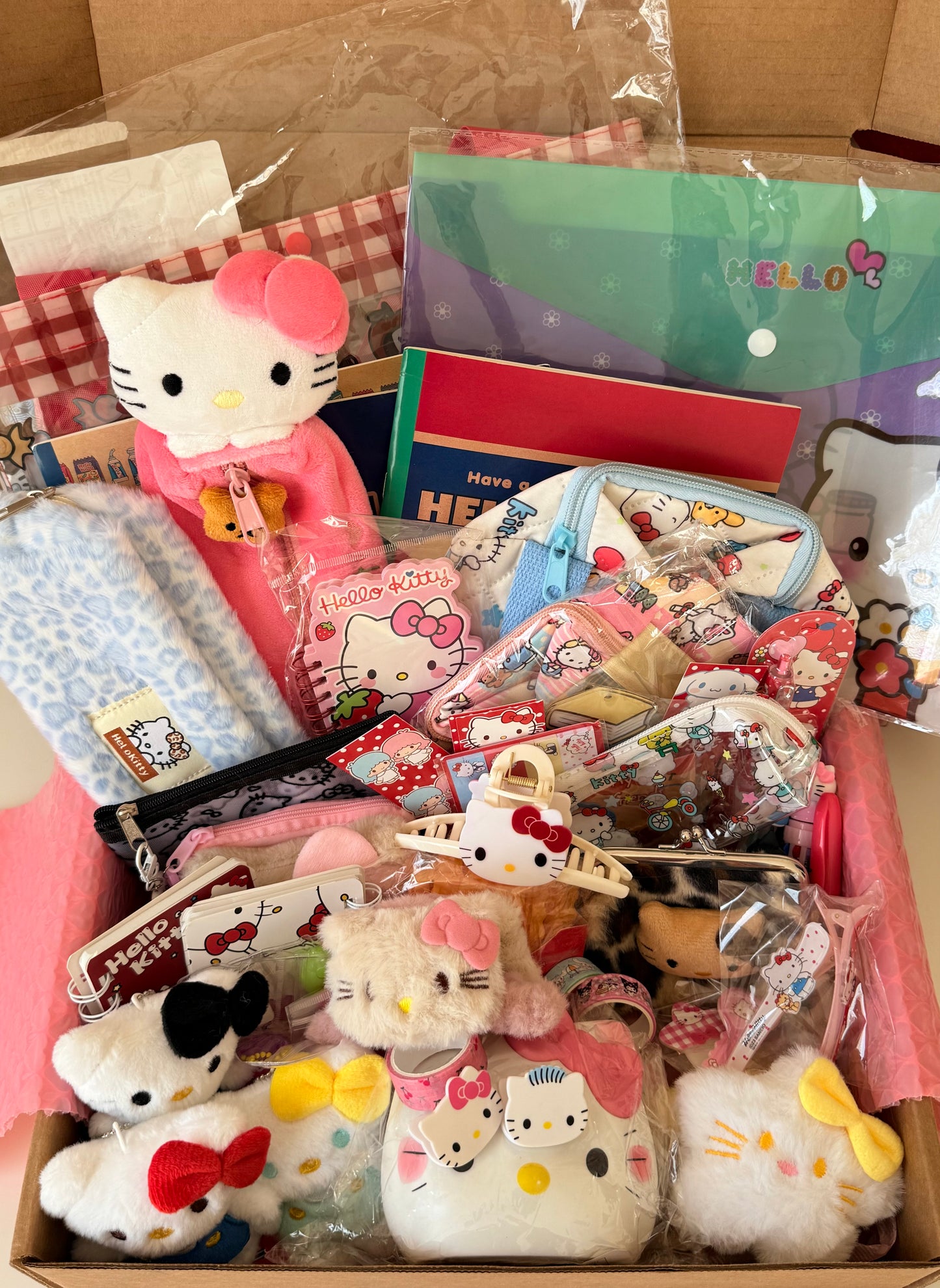 Hello Kitty HEART BOX - 3 Scoop